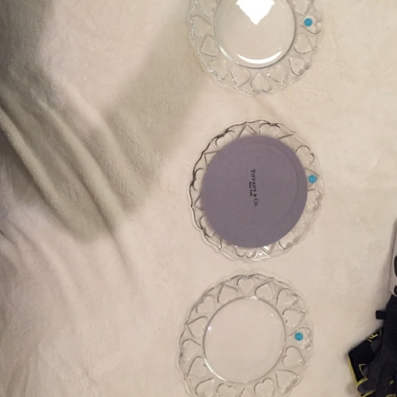 Tiffany & Co. Heart Crystal Plates - Picture 4 of 4